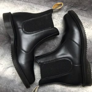 Black doc martins